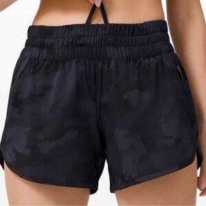 Lululemon Hotty Hot shorts Heritage 365 Camo Deep Coal Multi/Black color